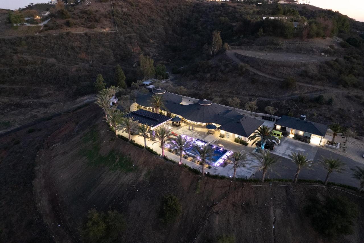 Iron Mansion Private Resort-Event Space 12000 Ft! Temecula Dış mekan fotoğraf