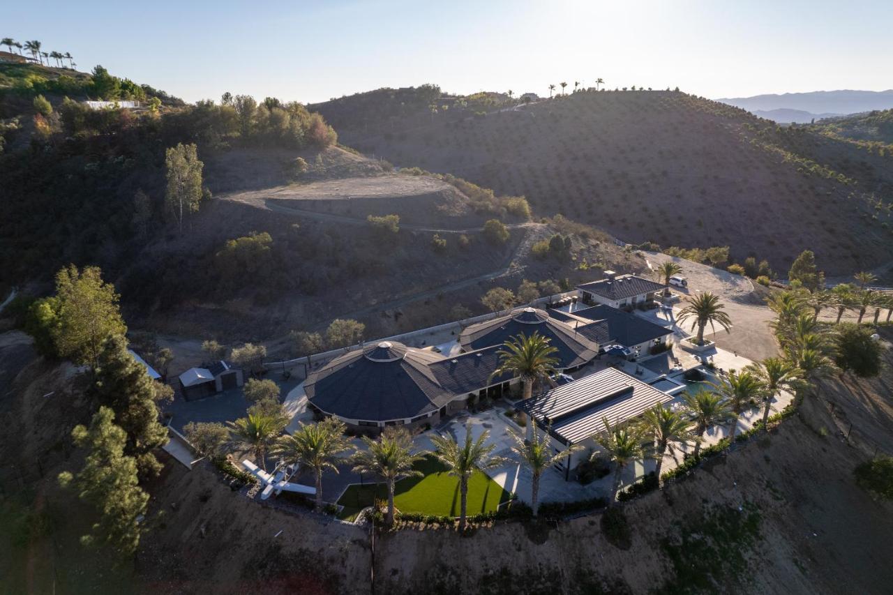 Iron Mansion Private Resort-Event Space 12000 Ft! Temecula Dış mekan fotoğraf